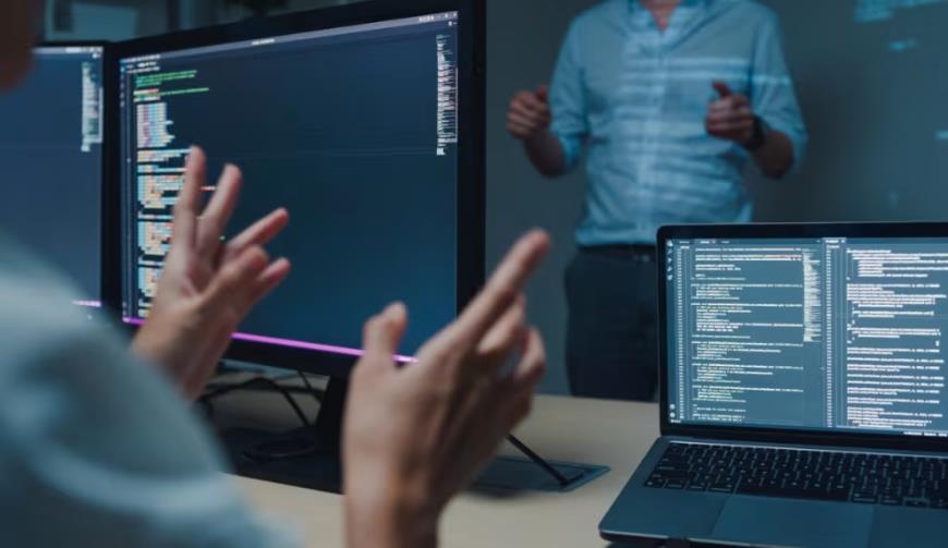 当AI遇见工业物联网:京上云智能软件公司的车间革命实践报告